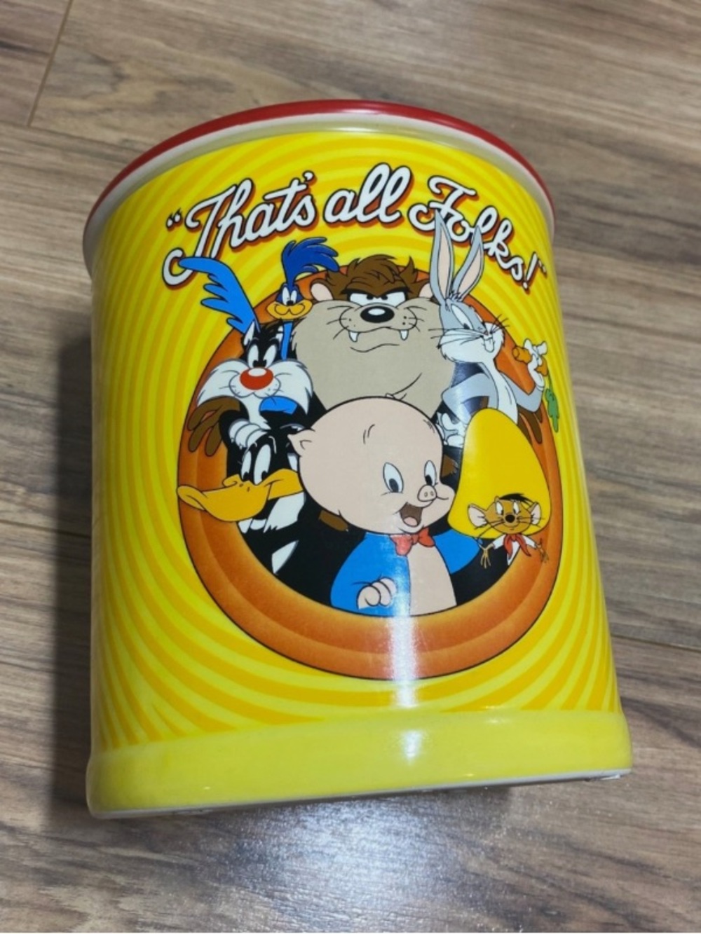 2020 Looney Tunes Gang That’s all Folks  Cookie Jar with Tweetie Bird Top